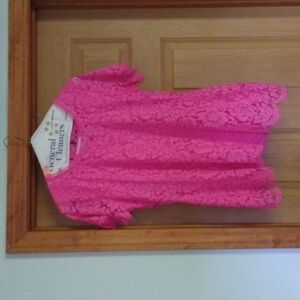NWOT ISAAC MIZRAHI PINK ,LACE ,LINED, SHARK BITE HEM TOP